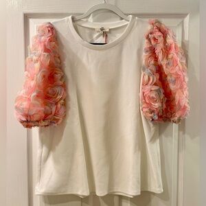 NWT Entro  Floral Sleeve Top